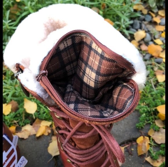 Warm Winter Boots, Sherpa Lined, Royal Canadian - Picture 4 of 8